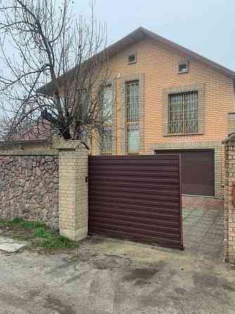 Приватний будинок, є сховище, генератор Kiev