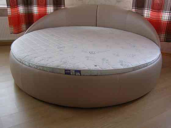 Кругле ліжко Місяць. Ліжко кругле під матрац Д 200 см. Виготовлення круглих ліжок. Kiev