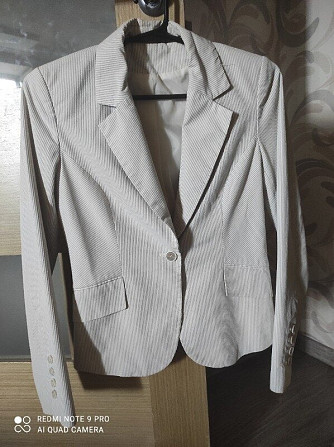 Белый пиджак в серую полоску, без дефектов, размер М Бориспіль - зображення 3