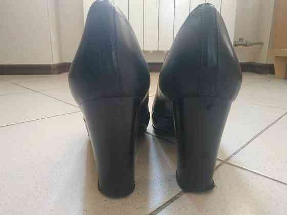 Кожаные туфли-ботильйоны Beeinaely, 39 размер Boryspil'