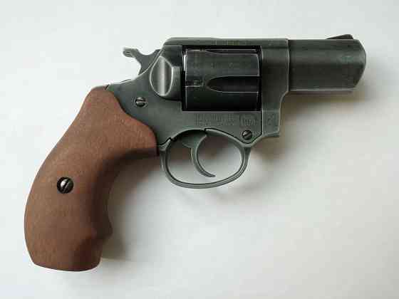 Револьвер МЕ 38 Compact, немецкого производства, газовый, калибр 9 мм, в отличном состоянии,. 9 мм Kiev