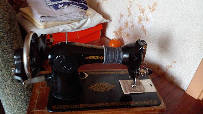 Запорожье Продам швейную машинку  - изображение 2