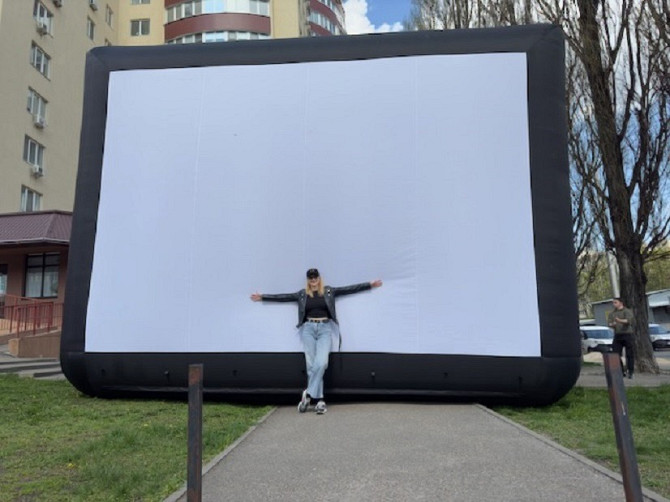 Экран надувной для уличного кинотеатра Київ - obraz 1