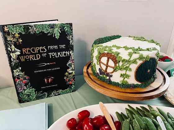Кулинарная книга Средиземья: рецепты из мира Толкина Київ