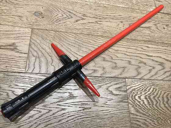 Световой меч Кайло Рена — Disney Exclusive для фанатов «Звёздных войн» Київ