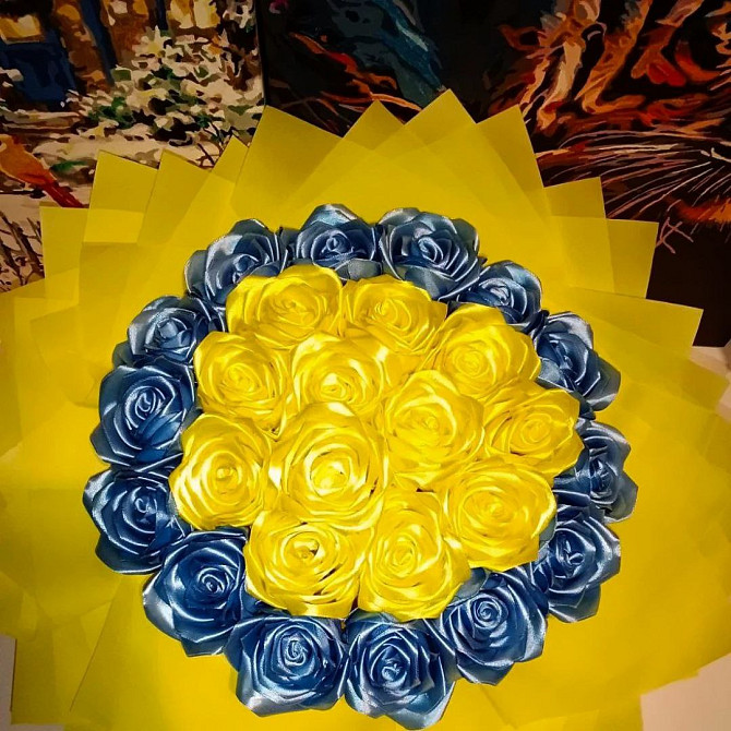 Жовто-блакитні троянди з атласної стрічки Кривий Ріг - зображення 2