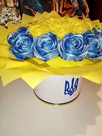 Жовто-блакитні троянди з атласної стрічки Кривий Ріг - зображення 4