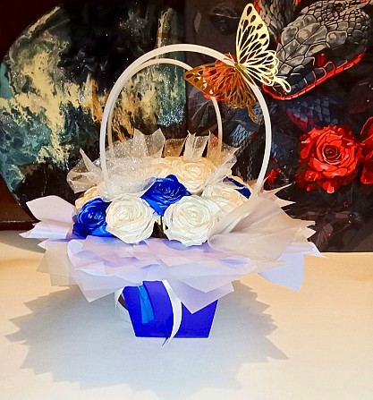 Сині та молочні троянди з атласної стрічки Кривий Ріг - зображення 2