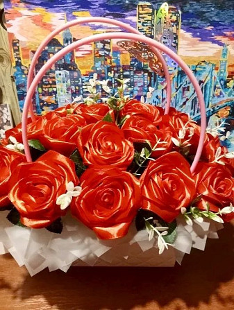 Троянди червоного кольору з атласної стрічки Кривий Ріг - зображення 1