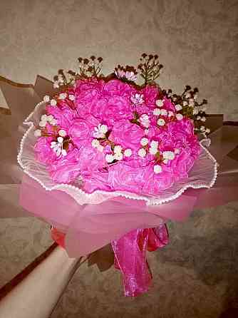 Ніжні рожеві троянди з підсвічуванням з органзи Кривий Ріг