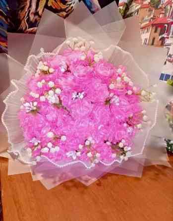 Ніжні рожеві троянди з підсвічуванням з органзи Кривий Ріг