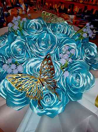 Букет блакитних троянд з атласної стрічки Кривий Ріг