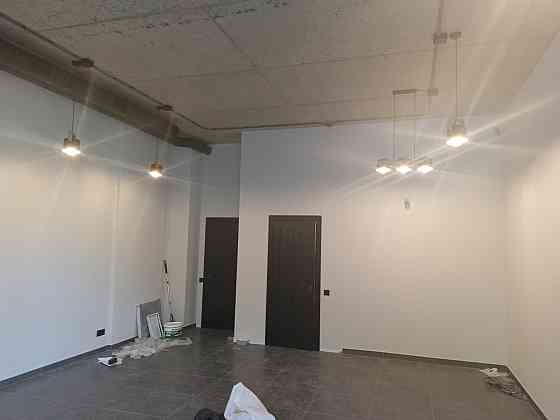 ФАСАДНЕ КОМЕРЦІЙНЕ ПРИМІЩЕННЯ НА ТРАФІКУ — НАВПРОТИ Арена Львів  вул. Карла Мікльоша, 6-Б | Сихівський район Львів